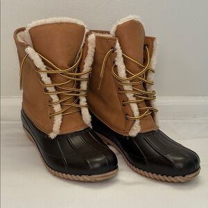 Maurices Brown & Tan Duck Boots Size 11 Faux Fur Lining